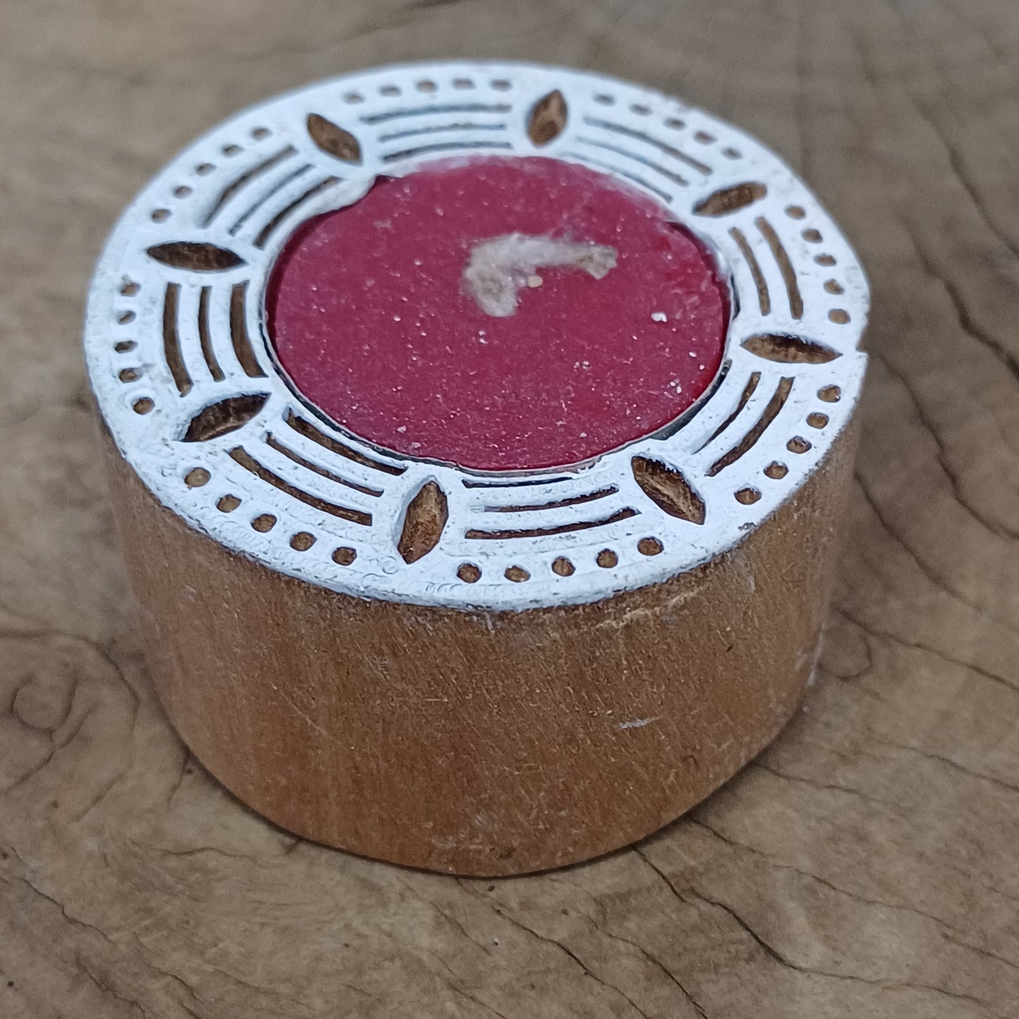 Round Crimson Candle Stamp