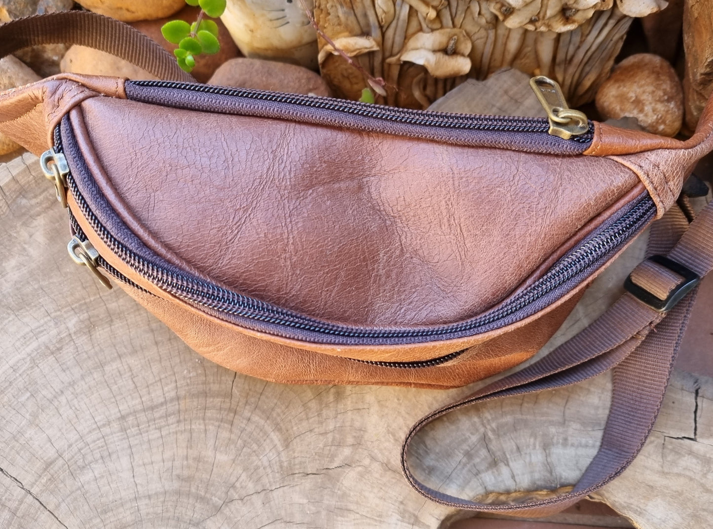 Leather Moonbag