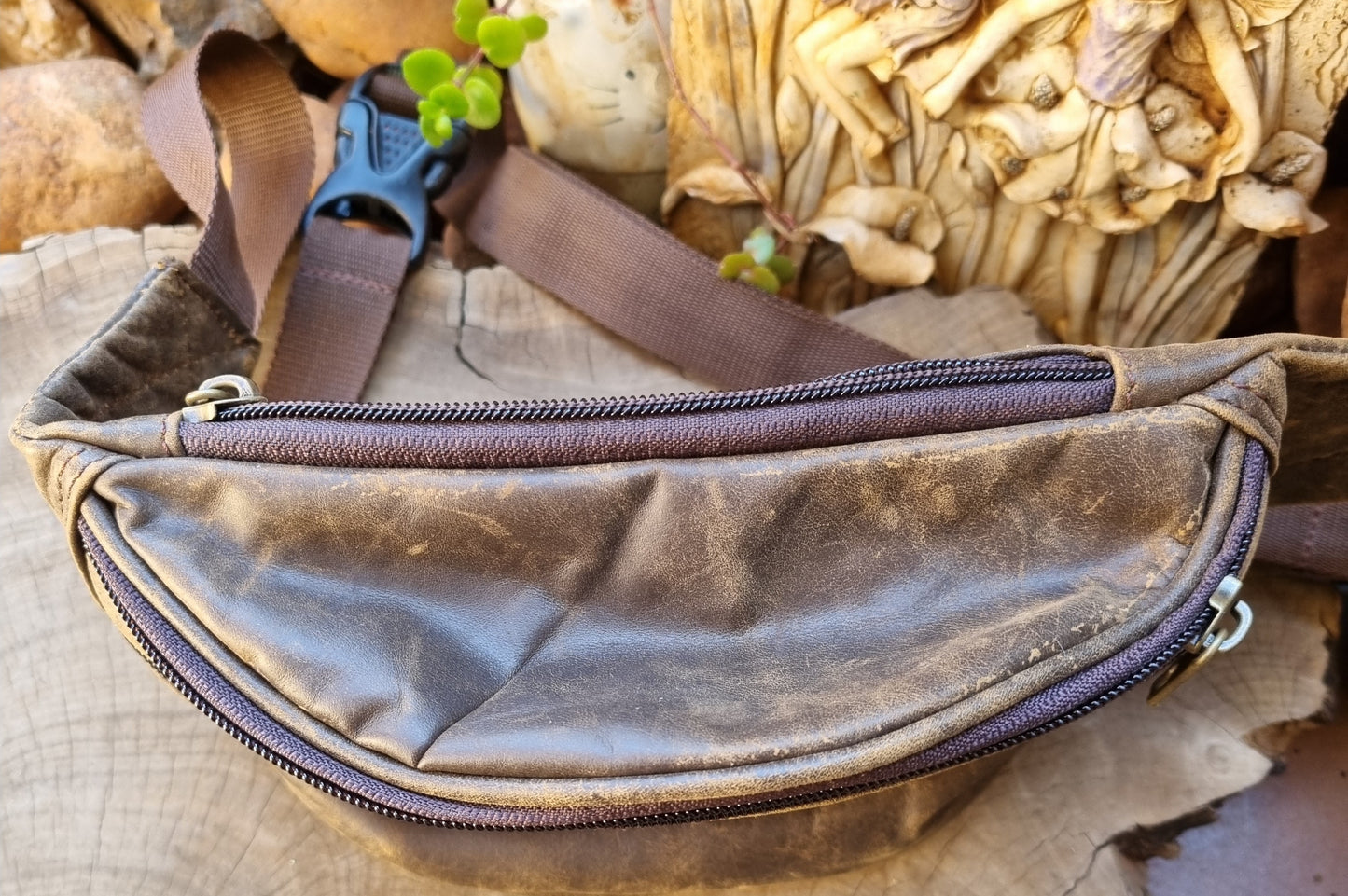 Leather Moonbag