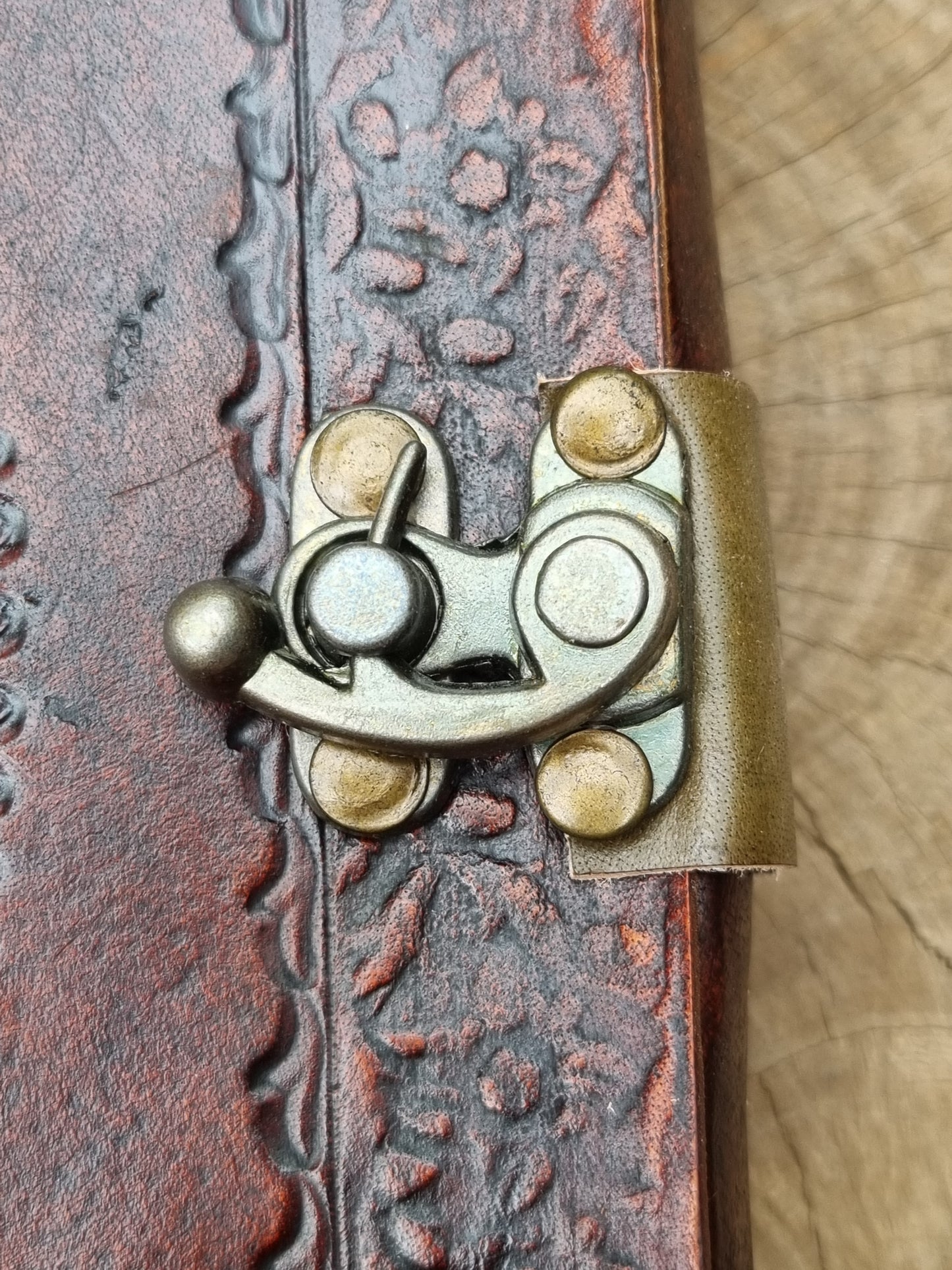 Calcite Leather Journal (18CM X 13CM)