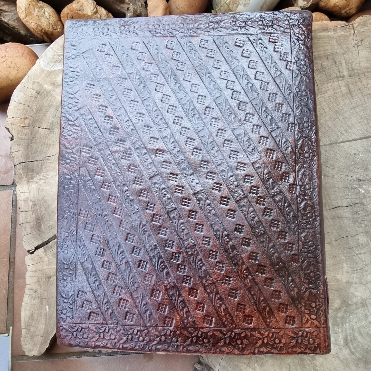5 stone leather journal
