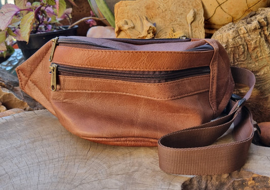 Leather Moonbag