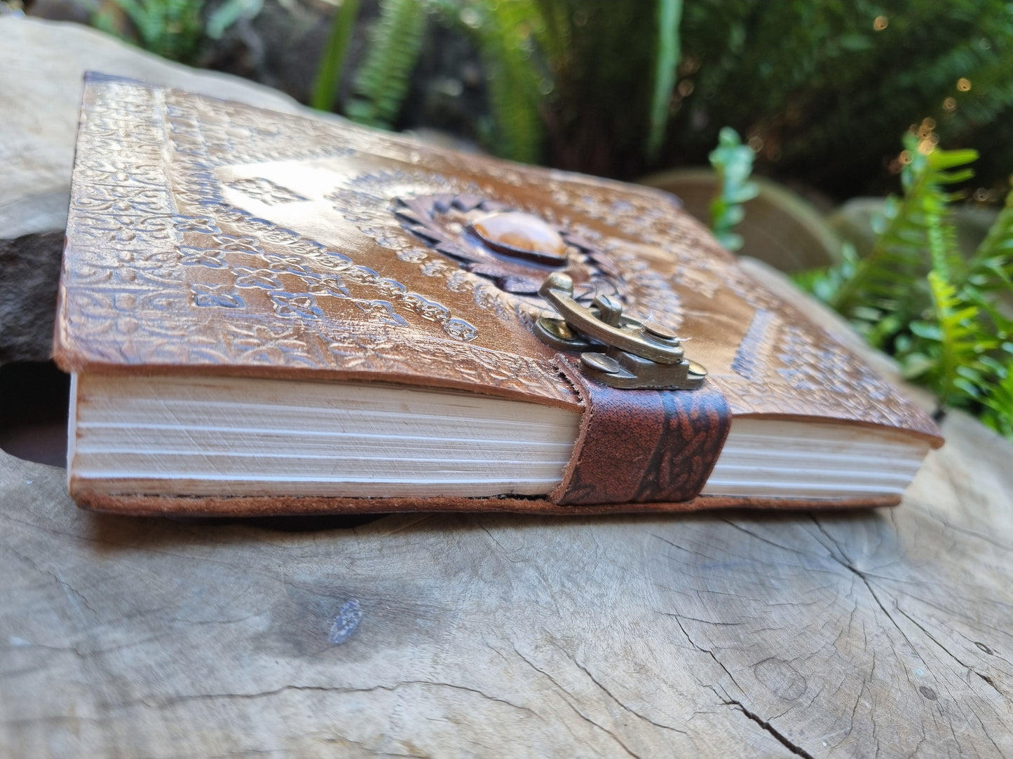 Calcite Leather Journal (18CM X 13CM)