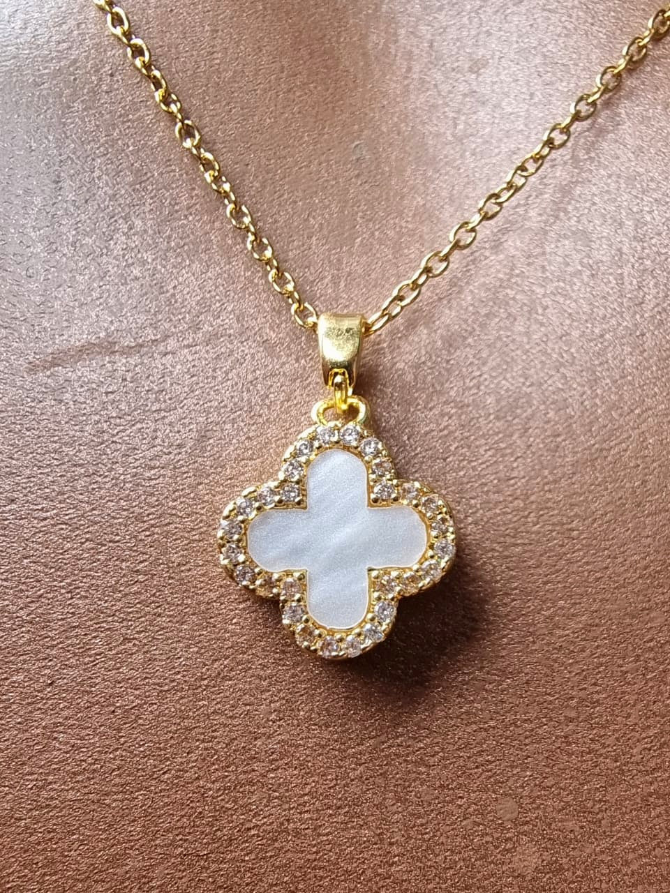 Reversible Pearl Clover Necklace