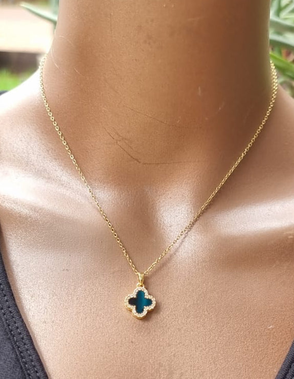 Reversible Pearl Clover Necklace
