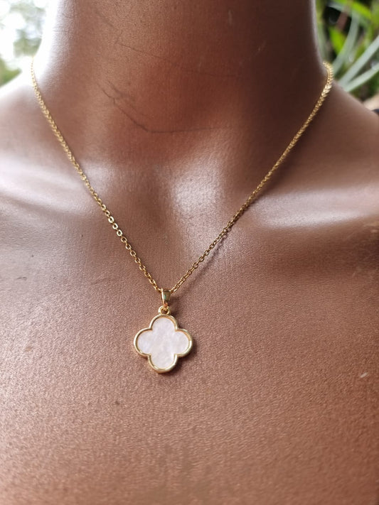 Pearl Clover Necklace