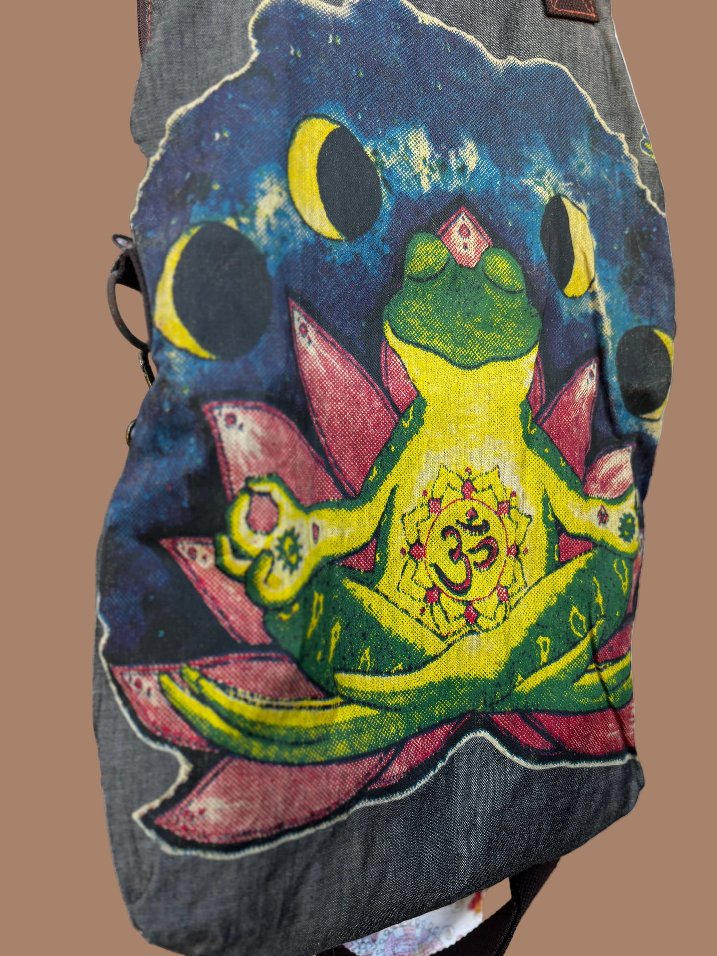 Cosmic Frog Cross/Carry Bag
